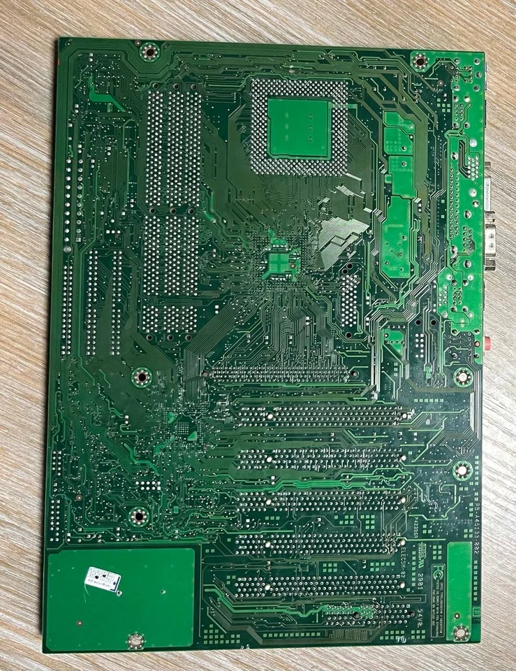 Intel D815EPEA2 PGA370 Motherboard + Pentium III 1GHz +512MB RAM + S3 Trio3D - Image 3 of 4