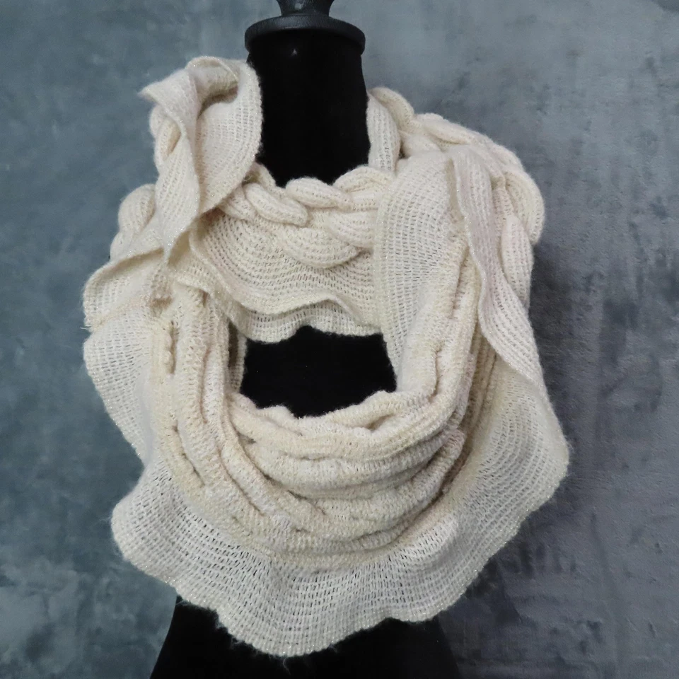 Charlotte Russe Scarf Womens One Size Ivory Chunky Cable Knit Scalloped Winter - Image 2 of 4