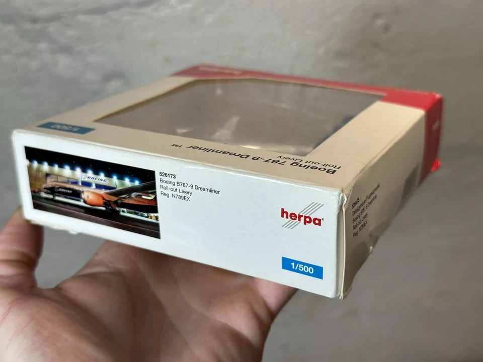 HERPA Roll Out Delivery Boeing 787-9 Dreamliner - 1/500 N789EX (NEW IN BOX) - Image 4 of 4