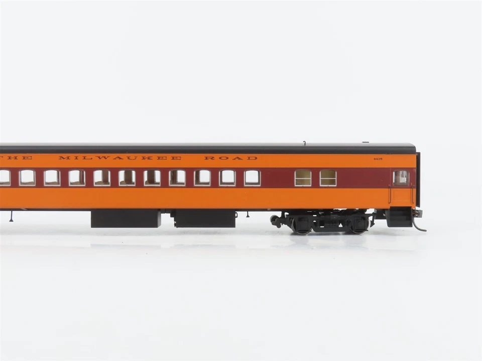HO Scale Fox Valley Models FVM 10038 MILW Hiawatha Coach Passenger #4435 - Image 3 of 4