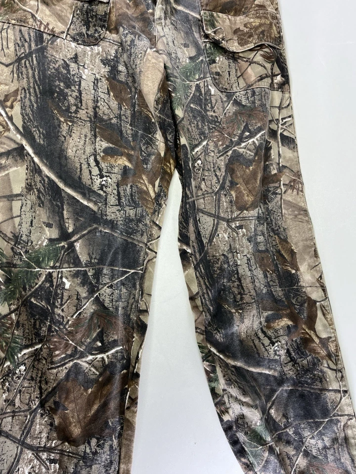 Pantalones SHE Outdoor para mujer camuflados utilitarios caza Realtree talla: mediana. Foto 4 de 4