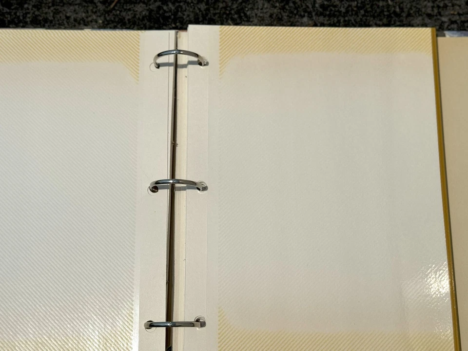 Álbum de fotos de 3 anillas de segunda mano, cubiertas florales, parte delantera y trasera Foto 2 de 2