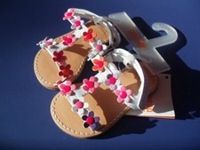 Gymboree SURF ADVENTURE White FLOWER Sandals Sz 04 NWT