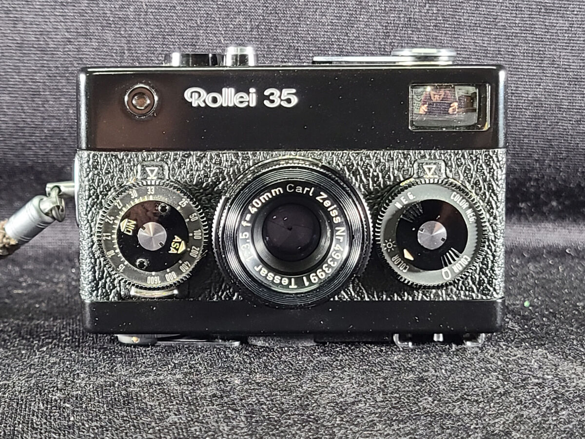 1967-1971 German Rollei 35 Vintage Camera w/ Zeiss Tessar 1967-1971 German Rollei 35 Vintage Camera w/ Zeiss Tessar