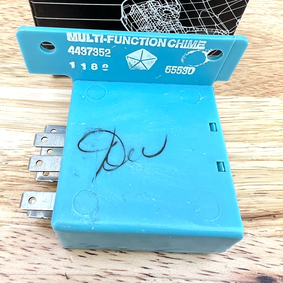 Chrysler LeBaron 1987 control de timbre multifunción nuevo de stock Foto 3 de 4