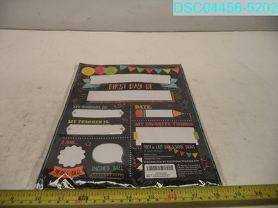 QTY=12: ZICOTO First and Last Day of School Paper Board Signs X002IDUADZ