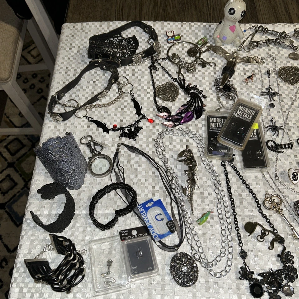 Rock Punk Gothic Jewelry: Necklace-Bracelet-pins-Earrings Etc - Image 4 of 4