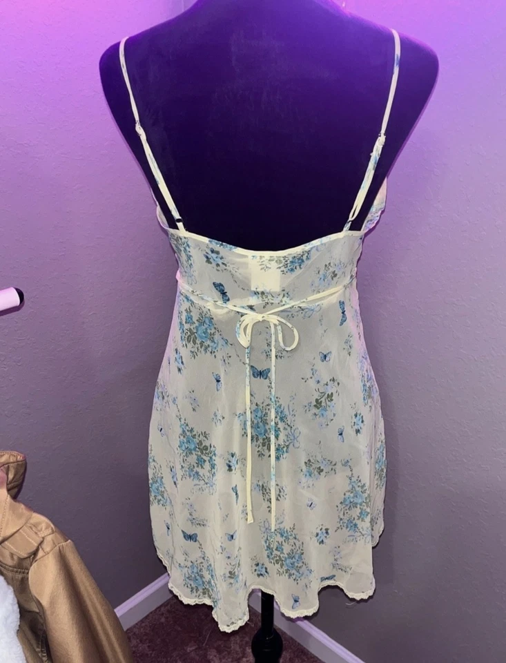Vestido romântico semi-transparente amarelo floral babydoll lingerie slip com detalhe de fita M - Imagem 3 de 4