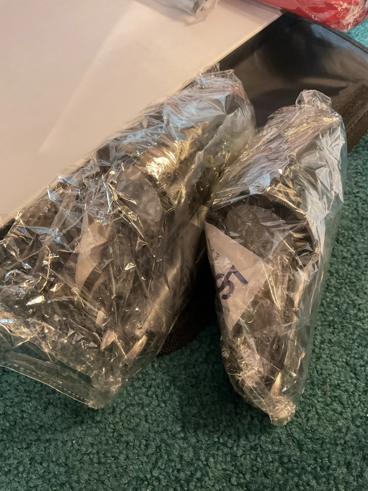 16” x 16” LimoStudio Table Top Photography Studio LED Light Box With Tripod  - Image 2 of 4