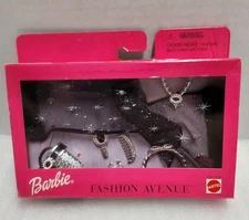 1999 BARBIE Fashion Avenue Glam Accessory Set Black Silver