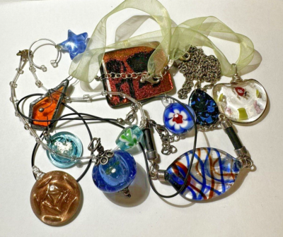 Lot De Colliers Fantaisie Avec Montres Et Bracelets - Occasion - Lot G3