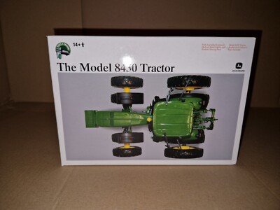 Ertl John Deere 8430 im Maßstab  1:32, Mit Zwillingsräder