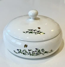 vintage McNees Mold 1970 M-5047 round 8" bowl with lid, flowers with butterfly