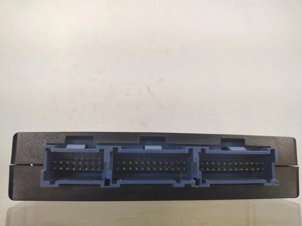 Used Body Control Module fits: 2000 Chevrolet Suburban 1500 Body Control BCM LH - Image 3 of 4