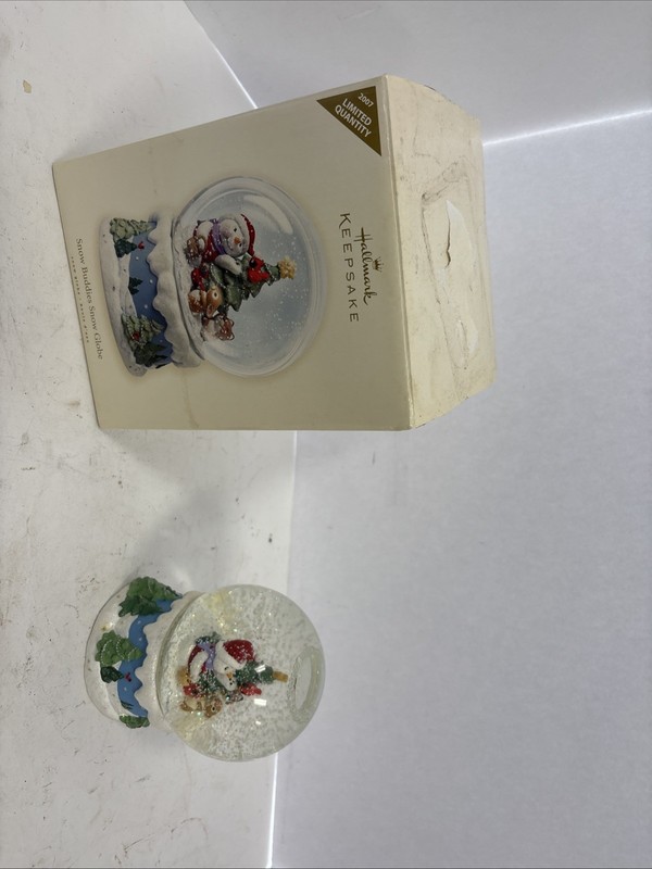 hallmark snow globe