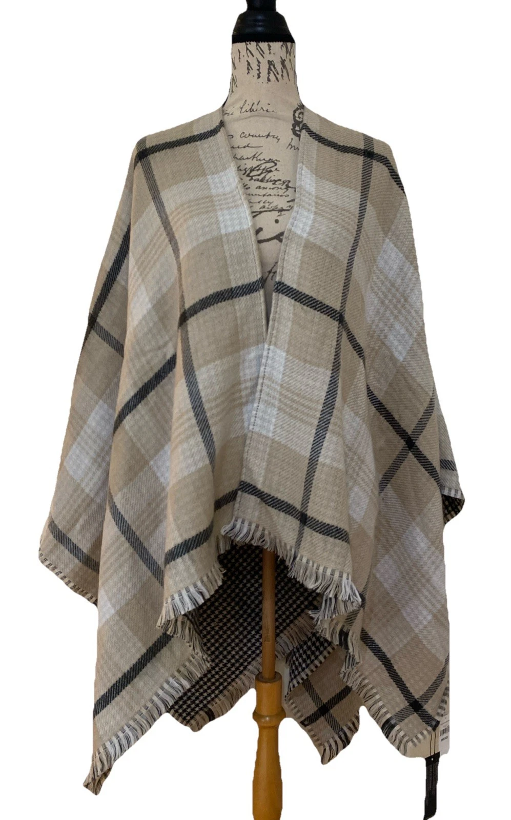 Banana Republic One Size Multicolor Plaid Poncho XSH3001