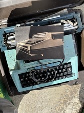 Vintage Smith-Corona Typewriter works great with carry case has new ribbon and w thumbnail