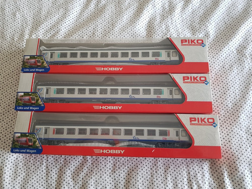 PIKO -  H0 - 3 voitures voyageurs SNCF corail VTU TER "Bourgogne" - réf. : 58605 | Condition: Occasion