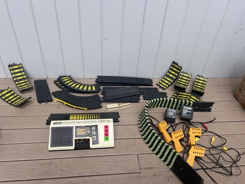 Vtg TYCO Track Controllers Computer Center HO Slot Car Lot Hot Rod Parts Plug