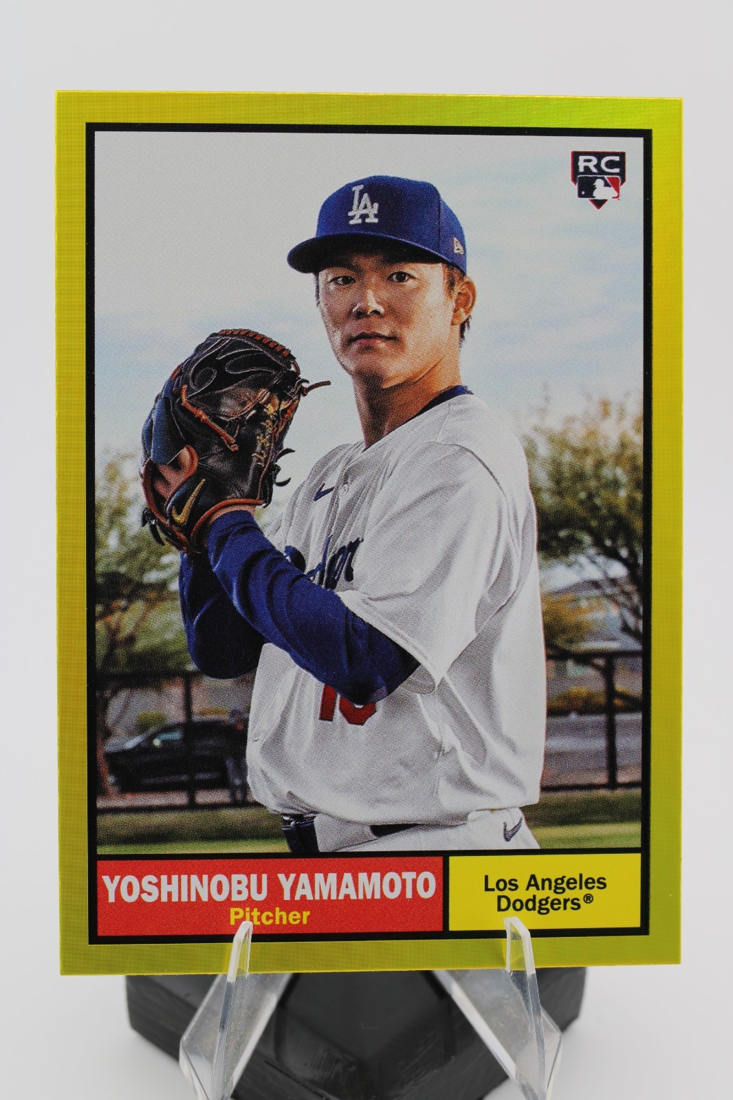 Yoshinobu Yamamoto 2024 Topps Archives 1961 Topps Yellow Foil RC #61 Los Angeles