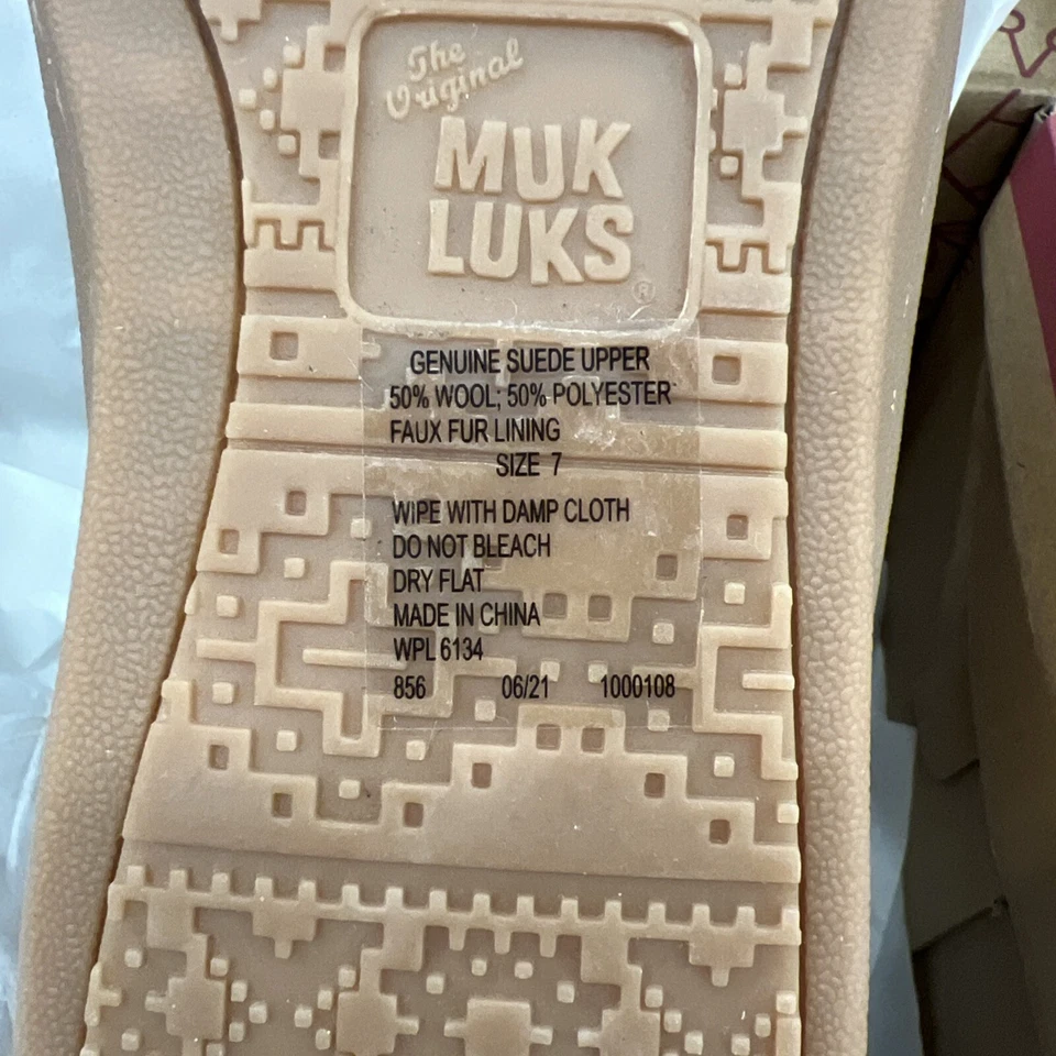 MUK LUKS Women's Street Queens Lined Suede Ankle Pull-On Boots-NEW-Sz 7 - Image 4 of 4