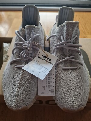 Yeezy 350 V2, Farbe Sesam EU 44, US 10, UK 9,5, neu ungetragen