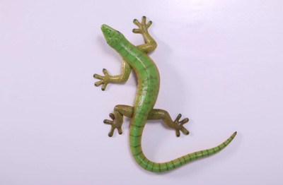 Large Hanging Green Gecko Life Size Statue Lizard Decor Reptile Prop Display