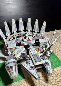 LEGO Star Wars Millennium Falcon 4504 ~99%+ complete no minifigures READ DESC!