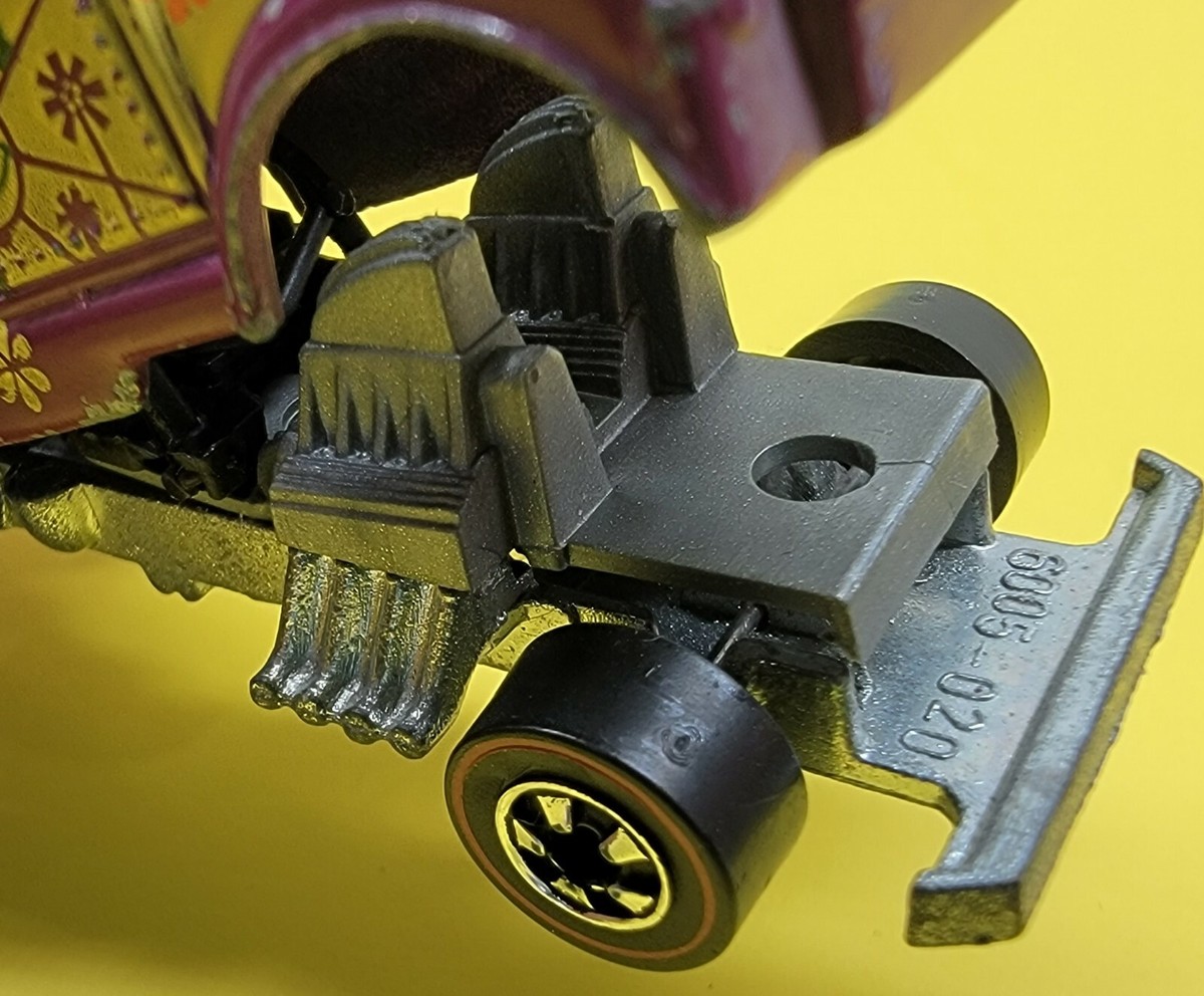 1970 Plum Funny Money REDLINE Hot Wheels Hong Kong Hippie 1970 Plum Funny Money REDLINE Hot Wheels Hong Kong Hippie
