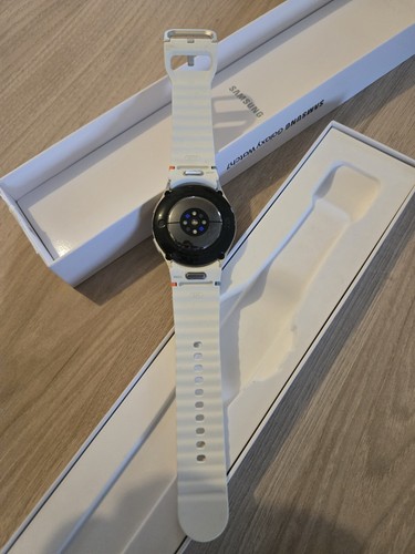 montre connectée femme - Photo 2/5