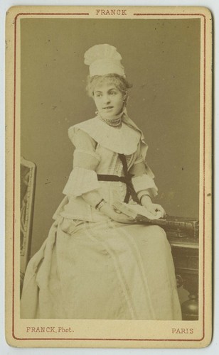 CDV 1877 Franck à Paris. La soprano Mily-Meyer dans l'opérette "Le Petit Duc". - Picture 1 of 2