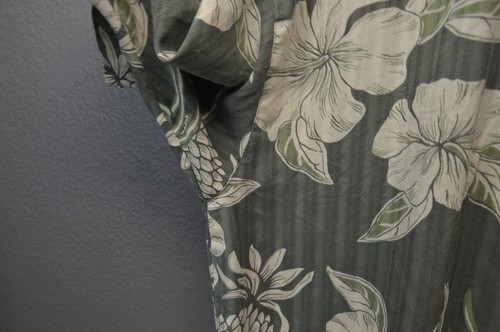 Tommy Bahama Silk Hawaiian Shirt Mens L Olive Green Pineapple All Over Print - Picture 11 of 15