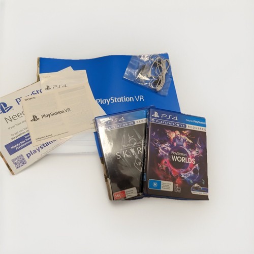 PSVR HEADSET PS4 all cables manual Move Controllers 2x Games Worlds + Skyrim NEW - Picture 5 of 9