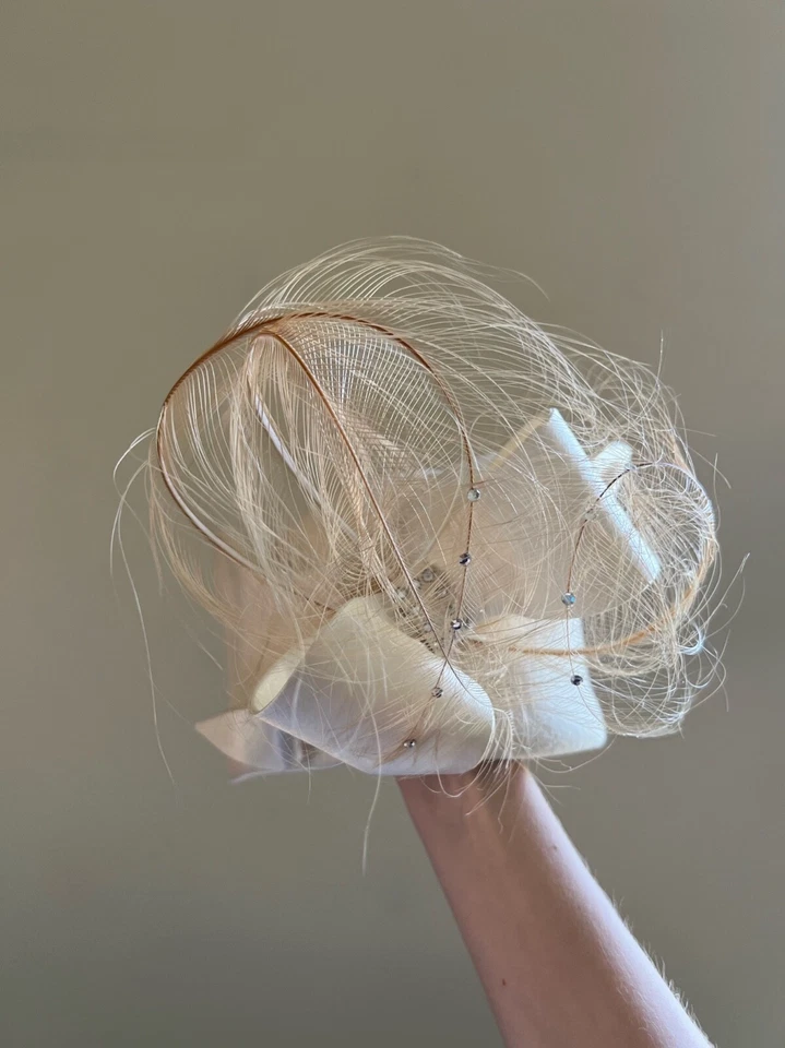 Sombrero vintage mujer beige con lazo. Marca Jack McConnell, lana Foto 2 de 4