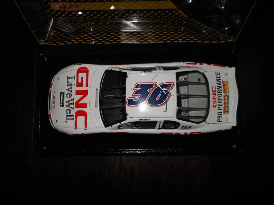 Chevy Monte Carlo 2001 edición limitada 1:24 Elite Hank Parker Jr #36 GNC Foto 4 de 4