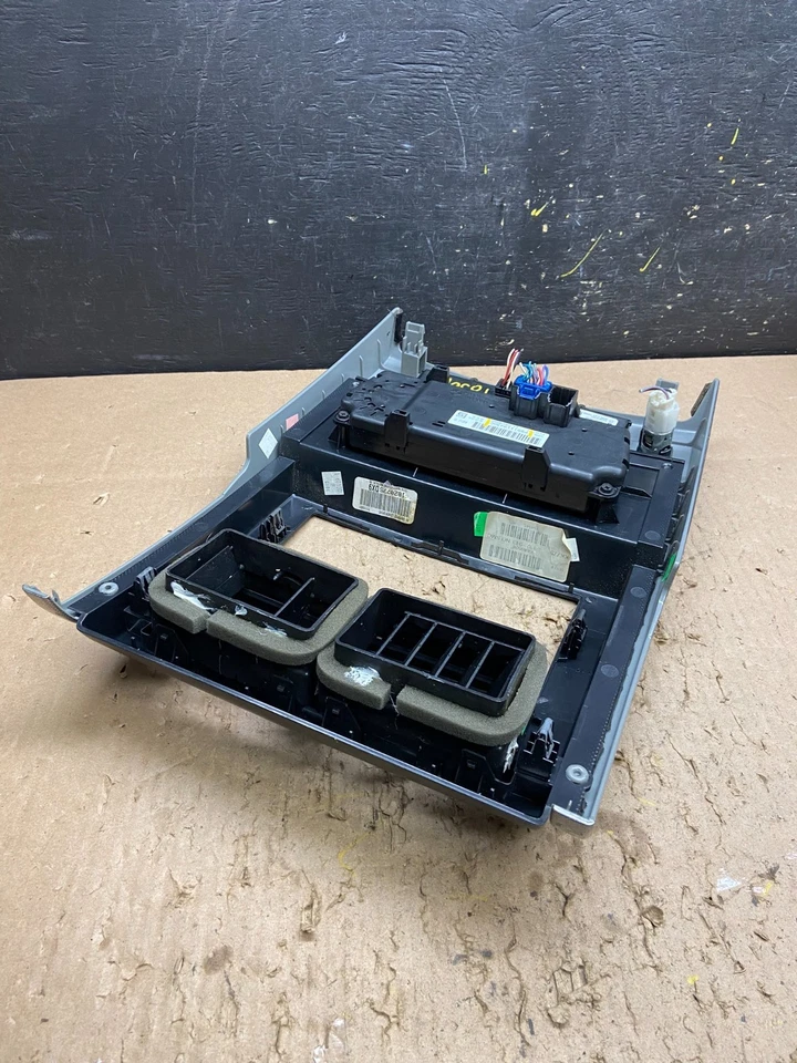 Jeep Liberty 2008 a 2012 tablero control de temperatura climático radio bisel T8361 DG Foto 4 de 4