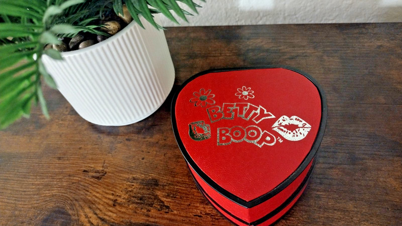 Betty Boop Heart‑Shaped Jewelry / Watch Box, Red & Black, Preowned, Good