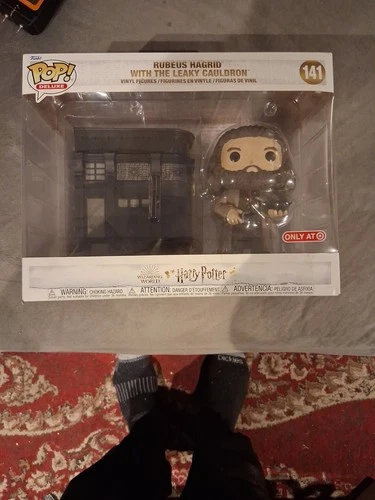 Funko Pop! Deluxe: Harry Potter - Rubeus Hagrid With The Leaky Cauldron #141