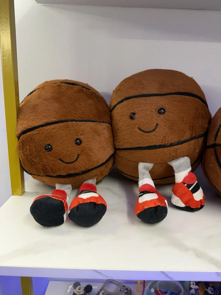 Mini almohadas de baloncesto de felpa de 4 piezas Foto 2 de 4