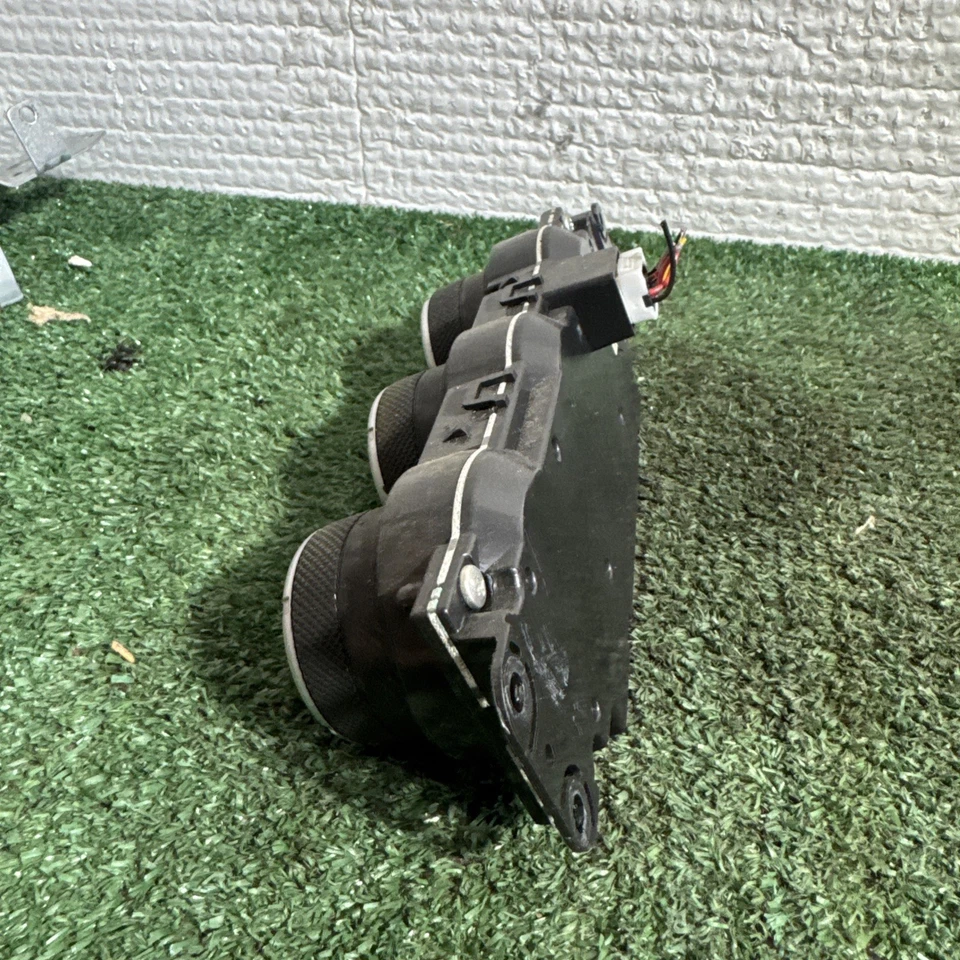 2010-2013 Mitsubishi Outlander Ac Heater Climate Control OEM 7820A081XC - Image 4 of 4