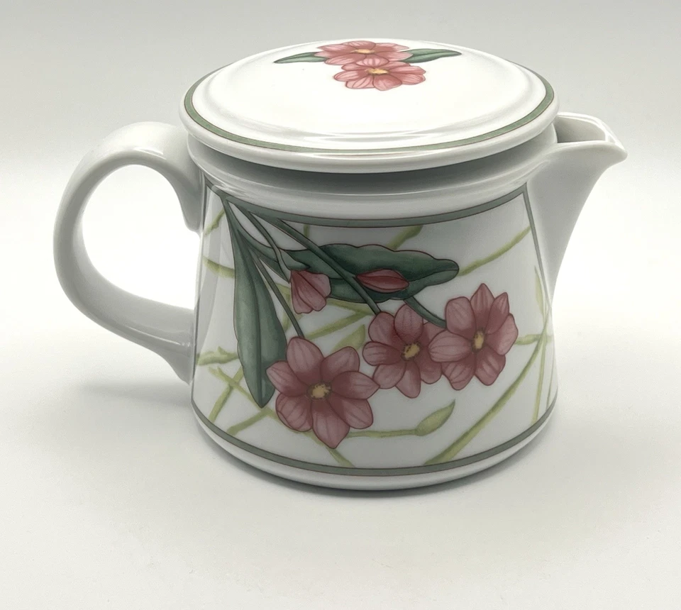 Crema floral con tapa Dansk Café Foto 3 de 4