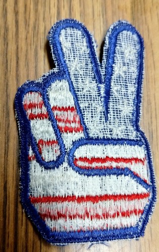 Parche vintage bordado de la mano de la mano del signo de la paz, ¡GENIAL! ¡No usado! ¿Década de 1970? - Imagen 2 de 2
