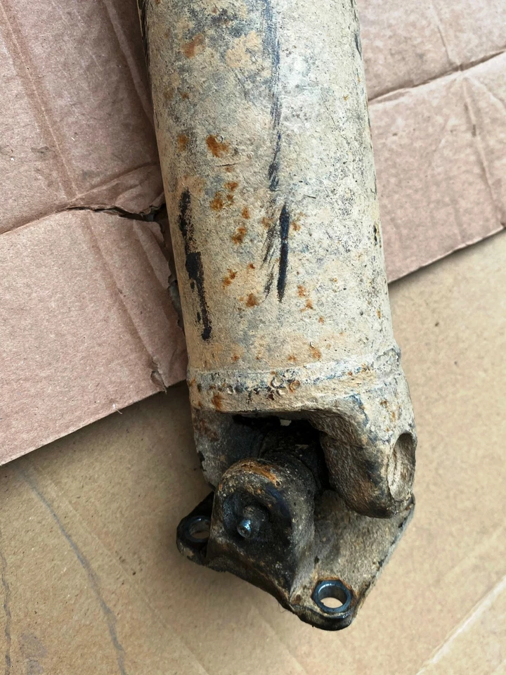 TOYOTA STARLET KP60 KP61 MODEL 1983 84 ENGINE 3K T/M 4sp REAR PROPELLER SHAFT - Image 3 of 4