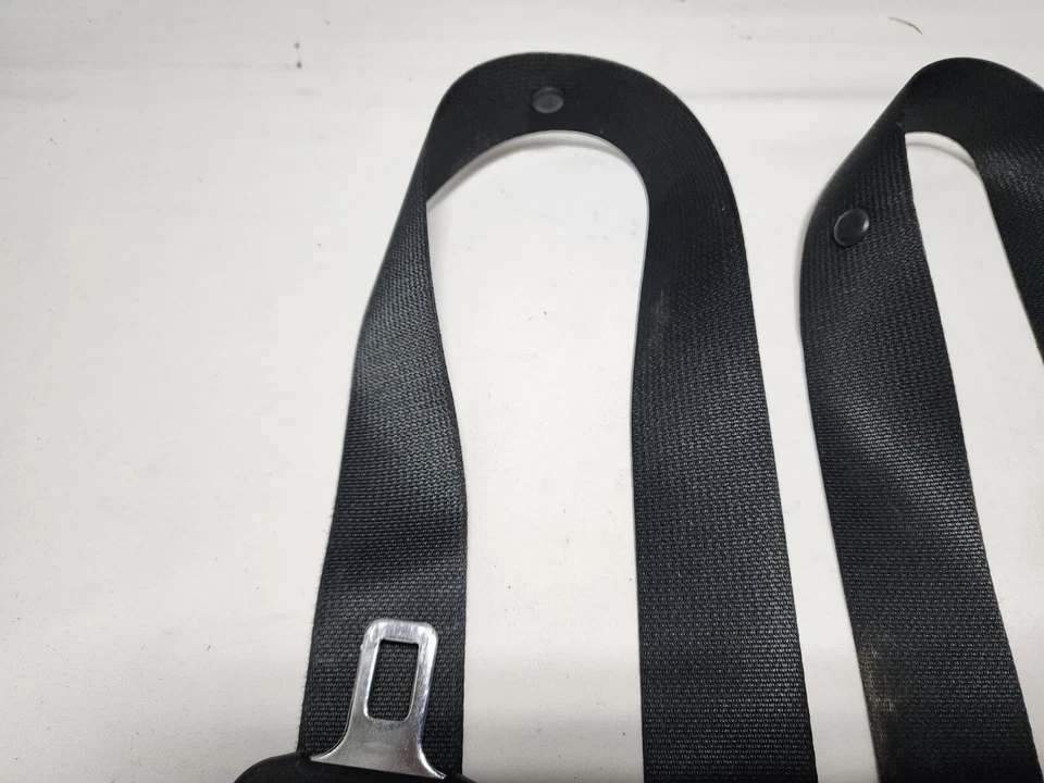 2012 - 2016 Scion TC Drivers & Passengers Front Seat Belts (OEM) Black Foto 4 de 4