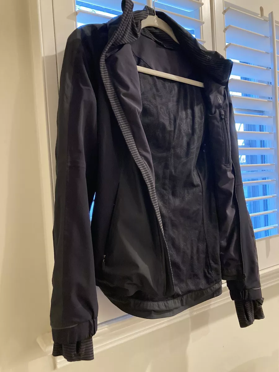 Lululemon Jacket RARE Windbreaker Rain, Run Hooded Jacket Women’s Size 2  Black