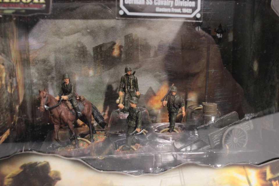 Unimax Forces Of Valor German SS Cavalry Division Die Cast 1:72 Soldiers 83091 - Image 2 of 4
