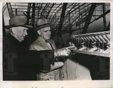 1955 Press Photo Clement Johnston And Lt. Gen. William Bridgeford - ney10876