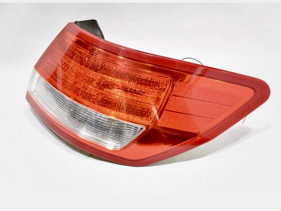 LINCOLN MKZ PASAJERO LADO DERECHO LUZ TRASERA LUZ FRENO LÁMPARA 2010-2012 OEM Foto 2 de 4