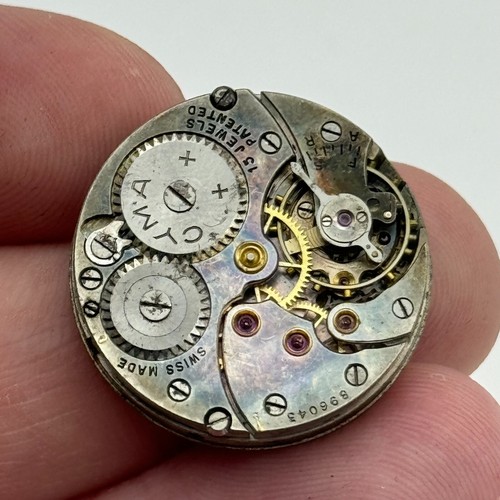 23.6mm Cyma Cal 032 Manual Wind Swiss 15 Jewels Watch Movement Vintage PARTS - Picture 7 of 17