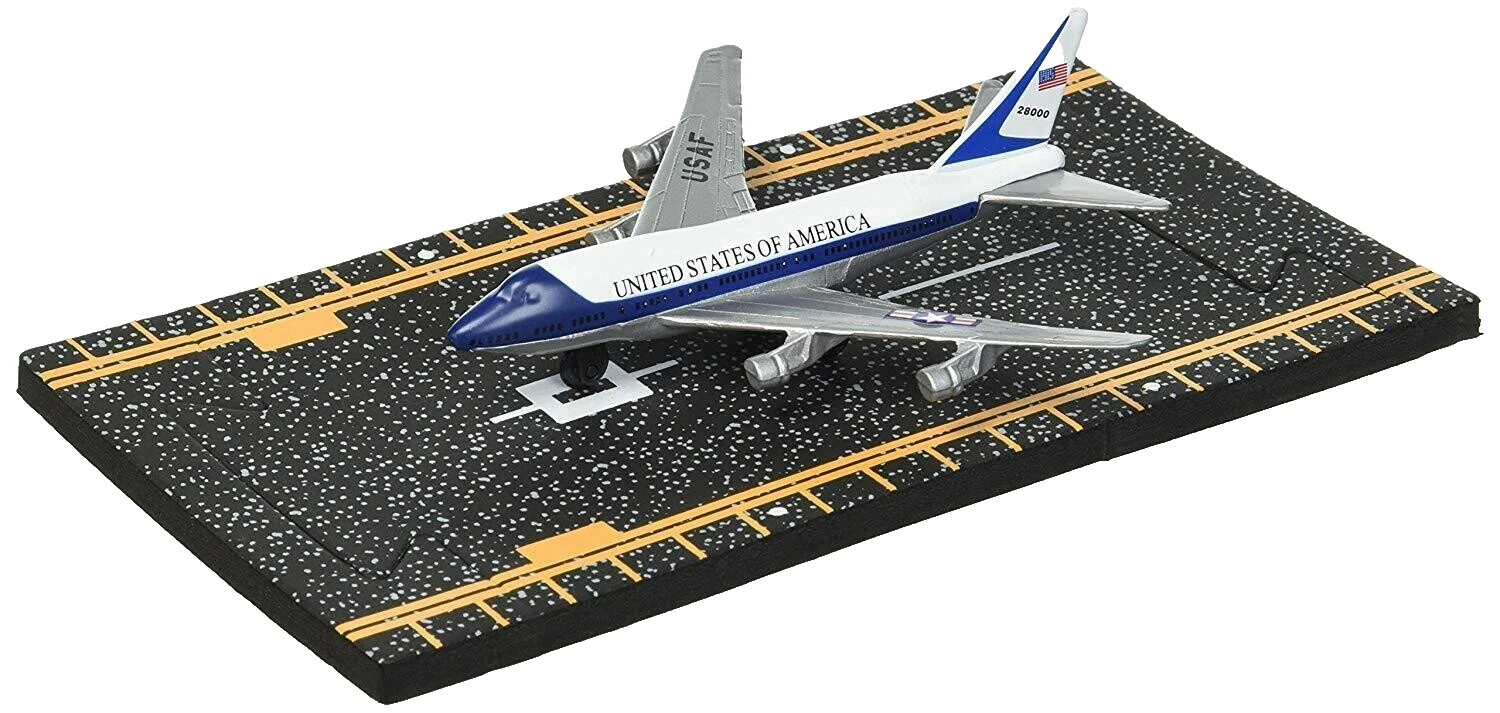 Multi-Color 2005 año del vehículo aviones y naves espaciales Diecast contemporáneos